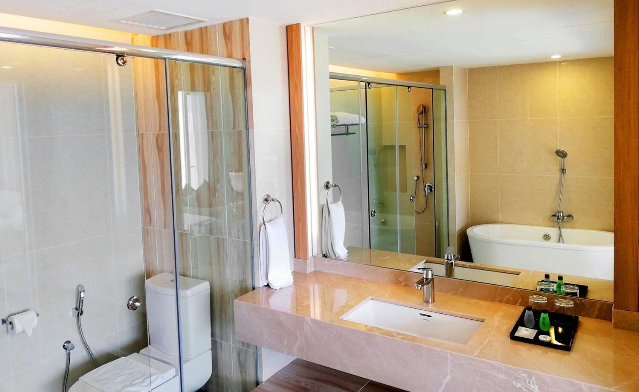 Upper View Regalia Hotel Kuala Lumpur Dış mekan fotoğraf